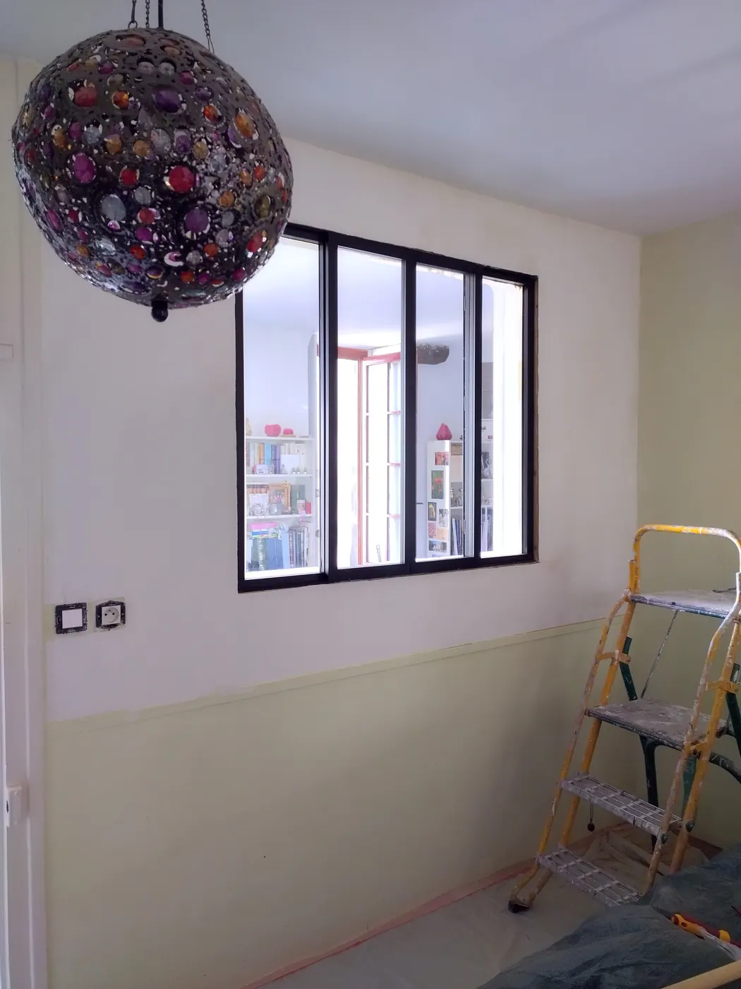 Peinture deux tons autour d’une verrière